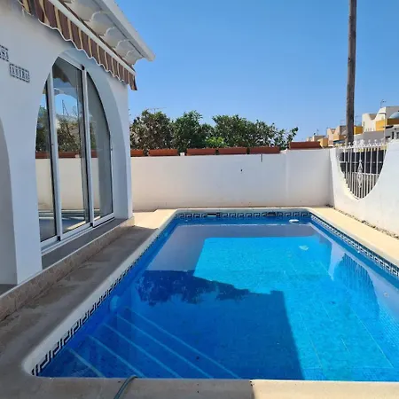 Сasa de vacaciones As056 Casa Amira A Modern House With Pool *